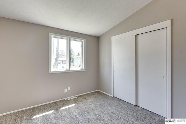 9436 Miami Street, Omaha, NE 68134