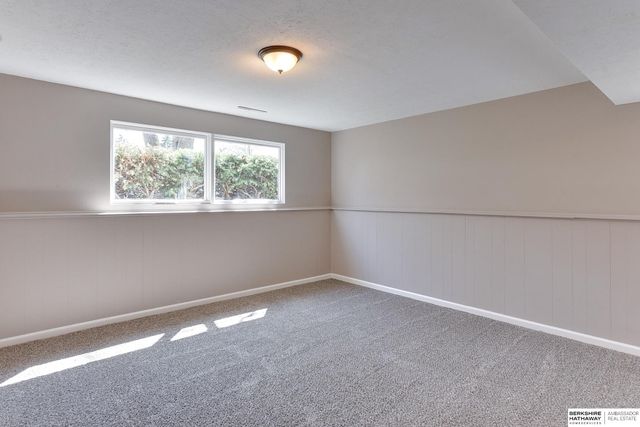 9436 Miami Street, Omaha, NE 68134