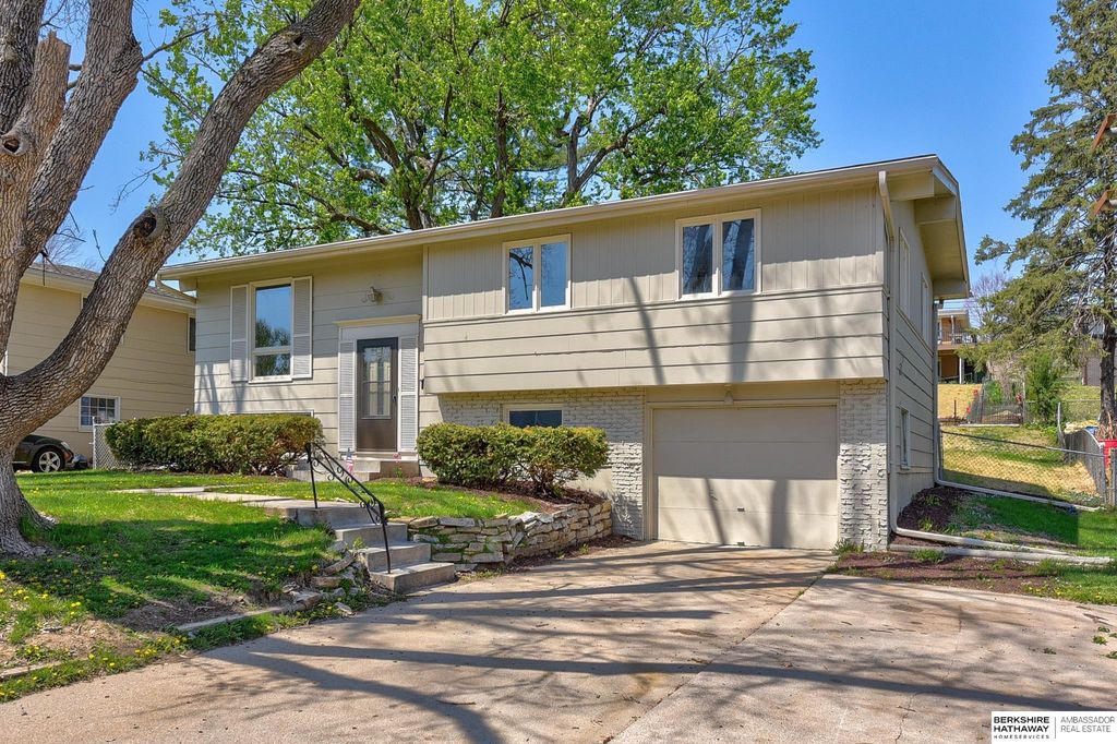 9436 Miami Street, Omaha, NE 68134