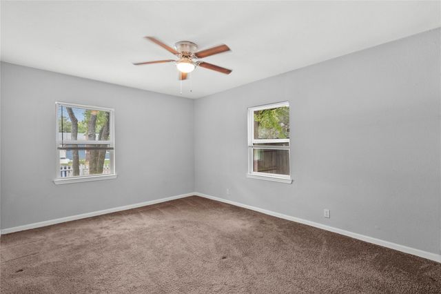 1101 8th Avenue N, Texas City, TX 77590