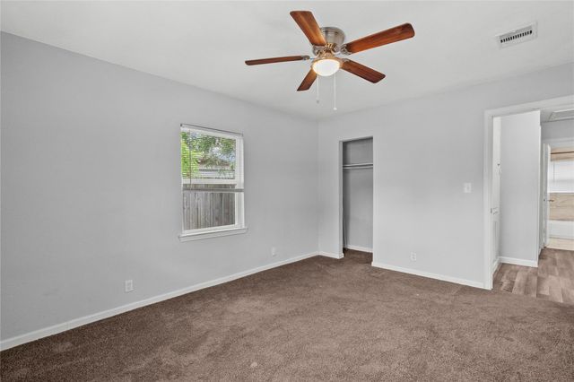 1101 8th Avenue N, Texas City, TX 77590