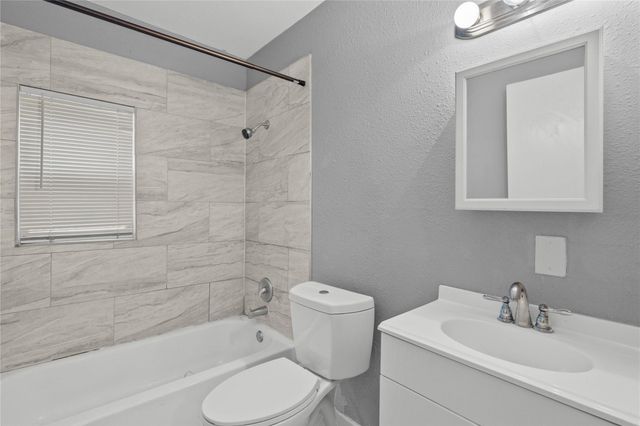 1101 8th Avenue N, Texas City, TX 77590