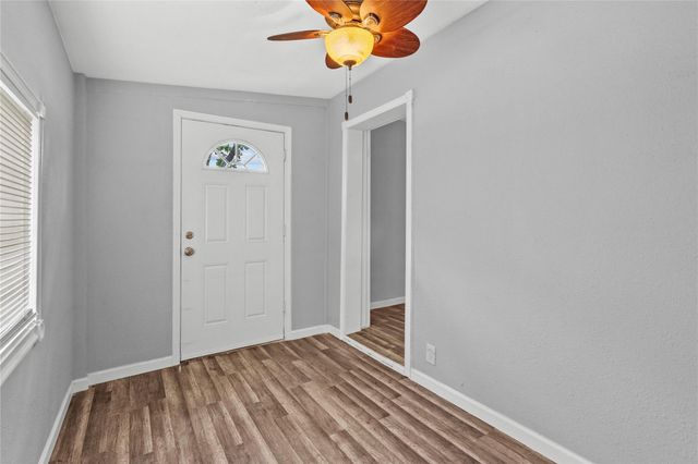 1101 8th Avenue N, Texas City, TX 77590