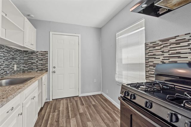 1101 8th Avenue N, Texas City, TX 77590