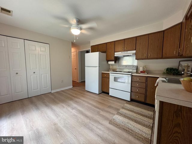 11850 CLIFTON DR, Lusby, MD 20657