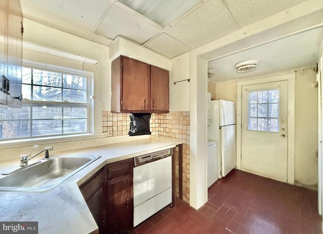 5253 MAYS LANDING SP RD, Mays Landing, NJ 08330