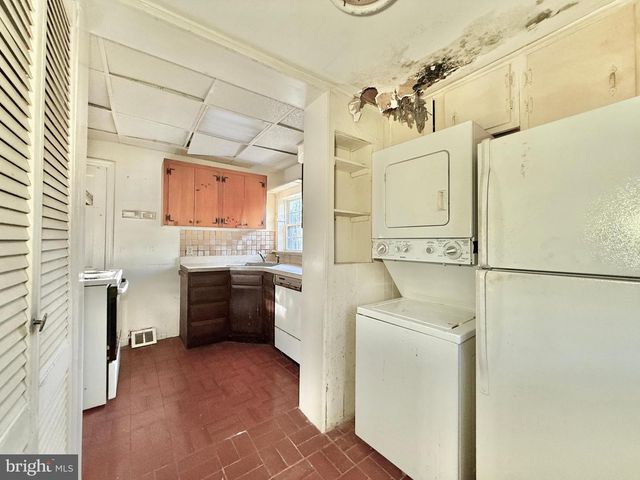 5253 MAYS LANDING SP RD, Mays Landing, NJ 08330