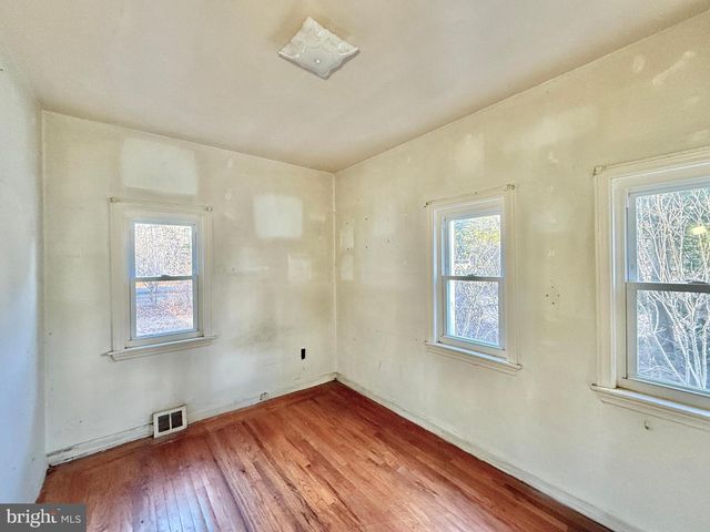 5253 MAYS LANDING SP RD, Mays Landing, NJ 08330