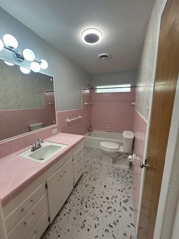 1903 Evergreen Lane, La Marque, TX 77568