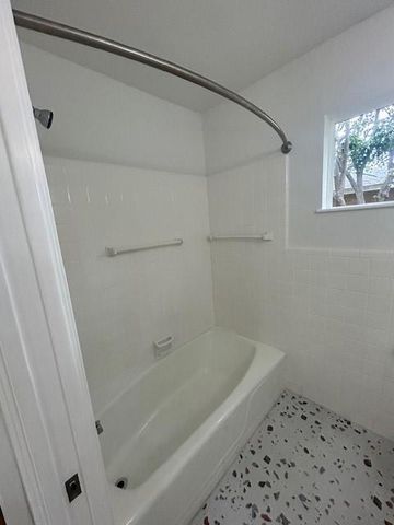 1903 Evergreen Lane, La Marque, TX 77568