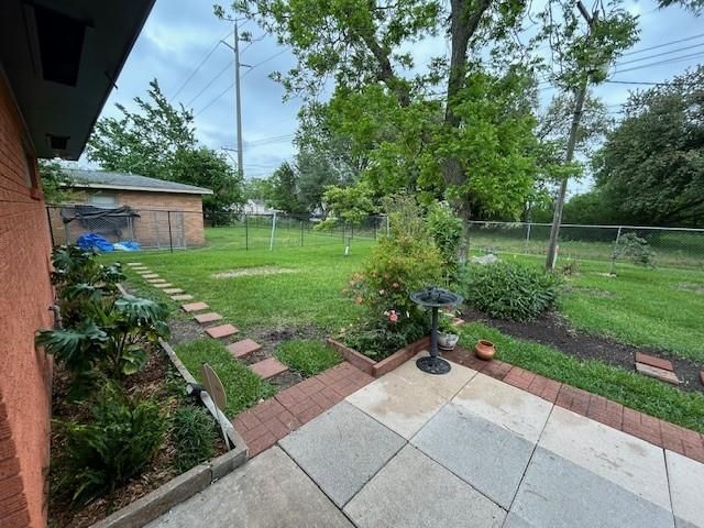 1903 Evergreen Lane, La Marque, TX 77568