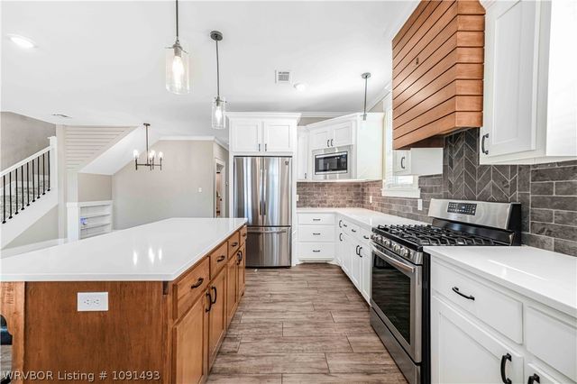1910 Ebbing Loop, Barling, AR 72923