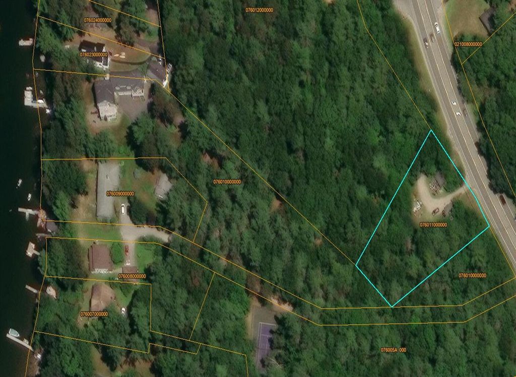 1042 Roosevelt Trail, Windham, ME 04062 — exterior