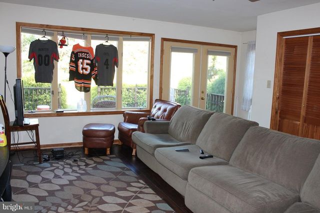 319 VILLANOVA RD, Glassboro, NJ 08028