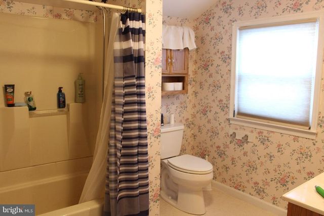 319 VILLANOVA RD, Glassboro, NJ 08028
