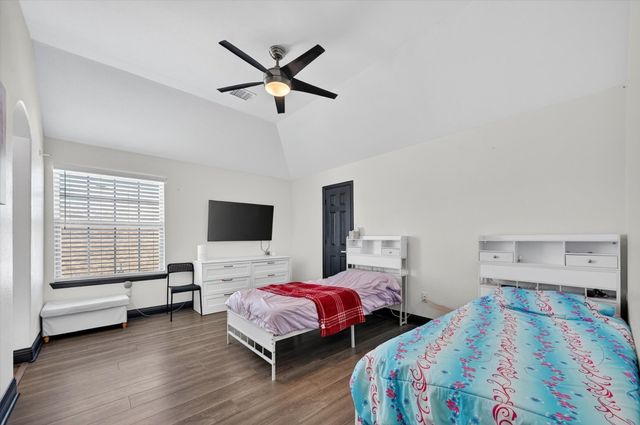 2832 Sendero, Grand Prairie, TX 75054