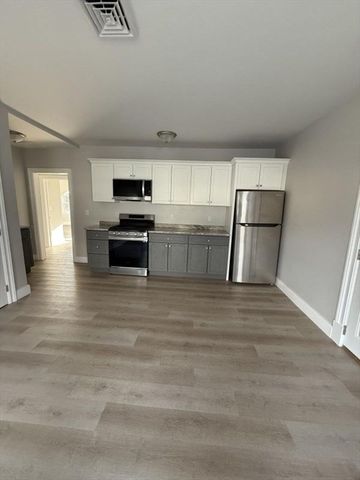 72 Belmont 3 Front, Fall River, MA 02720