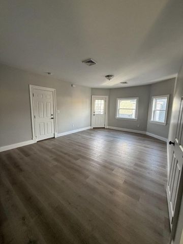 72 Belmont 3 Front, Fall River, MA 02720