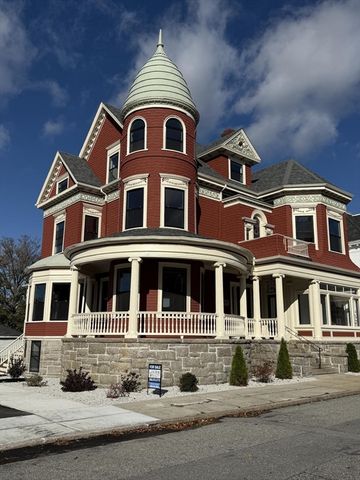 72 Belmont 3 Front, Fall River, MA 02720