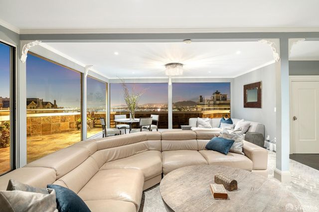 2800 Pacific Avenue, San Francisco, CA 94115