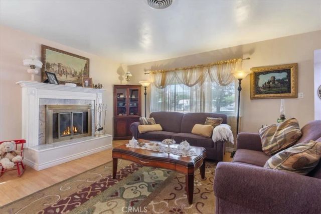 4817 Quartz Hill Rd, Quartz Hill, CA 93536