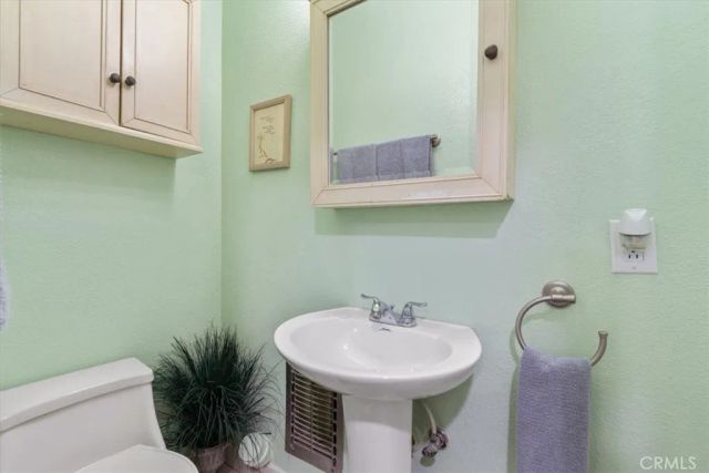 4817 Quartz Hill Rd, Quartz Hill, CA 93536