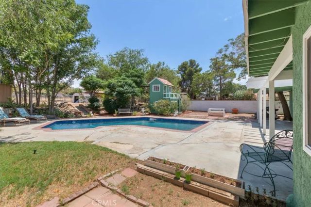 4817 Quartz Hill Rd, Quartz Hill, CA 93536