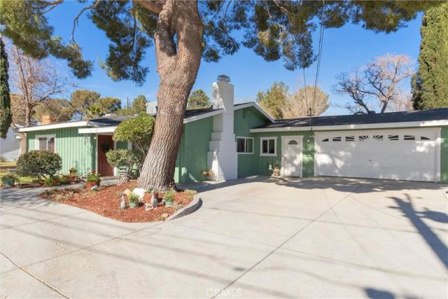 4817 Quartz Hill Rd, Quartz Hill, CA 93536