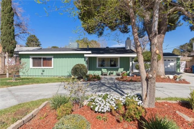 4817 Quartz Hill Rd, Quartz Hill, CA 93536