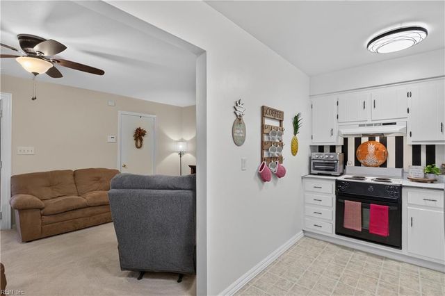 5207 Clover Hill DR, Portsmouth, VA 23703