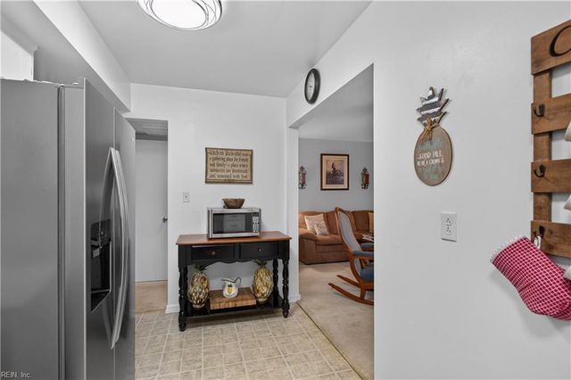 5207 Clover Hill DR, Portsmouth, VA 23703