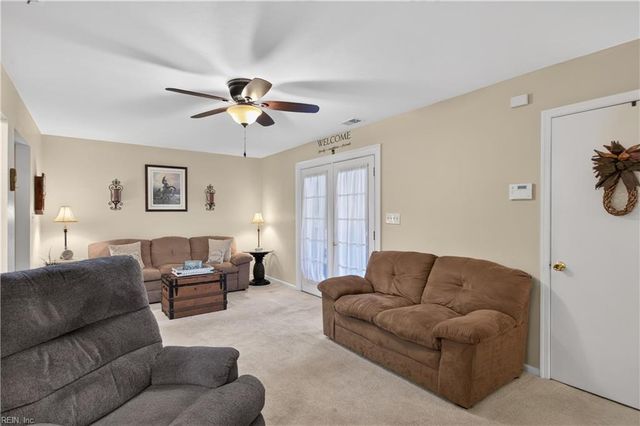 5207 Clover Hill DR, Portsmouth, VA 23703