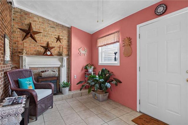 5207 Clover Hill DR, Portsmouth, VA 23703