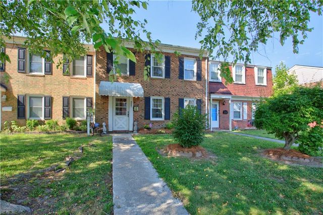 5207 Clover Hill DR, Portsmouth, VA 23703