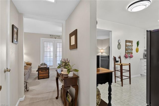 5207 Clover Hill DR, Portsmouth, VA 23703