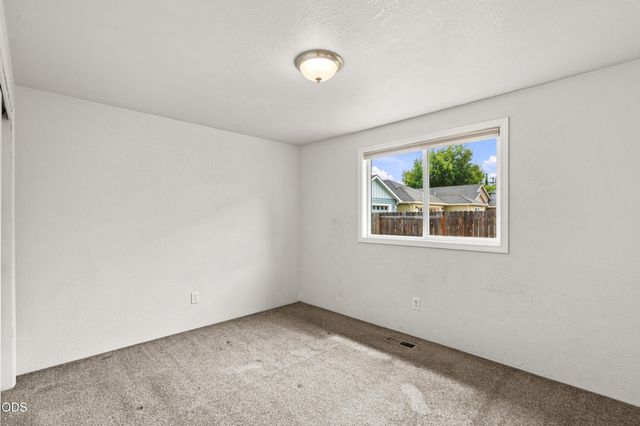 1827 Lillian Street, Medford, OR 97501
