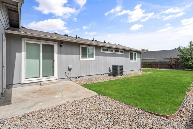 1827 Lillian Street, Medford, OR 97501