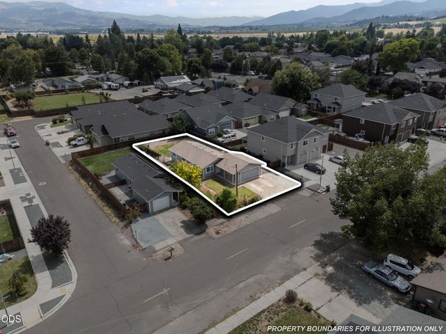 1827 Lillian Street, Medford, OR 97501