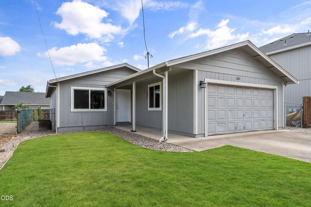 1827 Lillian Street, Medford, OR 97501