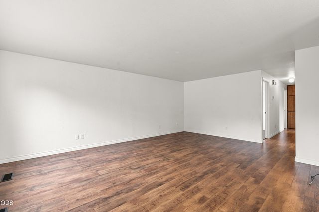 1827 Lillian Street, Medford, OR 97501