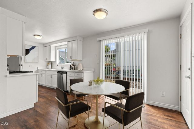 1827 Lillian Street, Medford, OR 97501