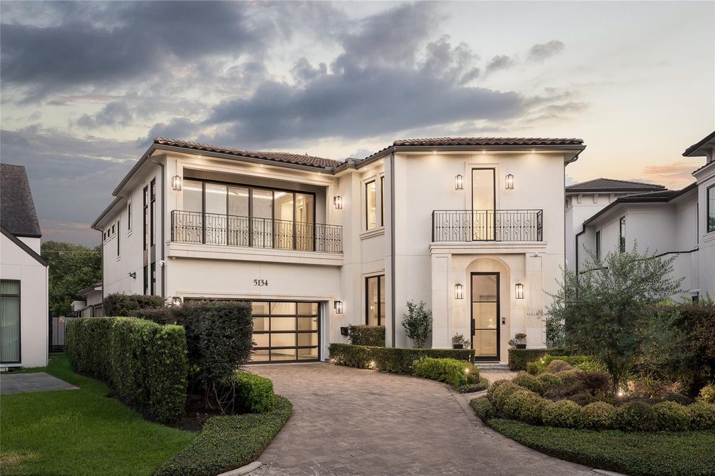 5134 Huckleberry Circle, Houston, TX 77056