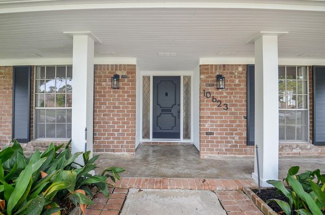 10623 Longmont Drive, Houston, TX 77042