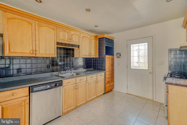 619 HOLLY LN, Mount Holly, NJ 08060