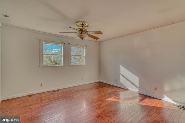 619 HOLLY LN, Mount Holly, NJ 08060