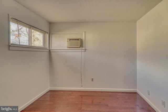 619 HOLLY LN, Mount Holly, NJ 08060