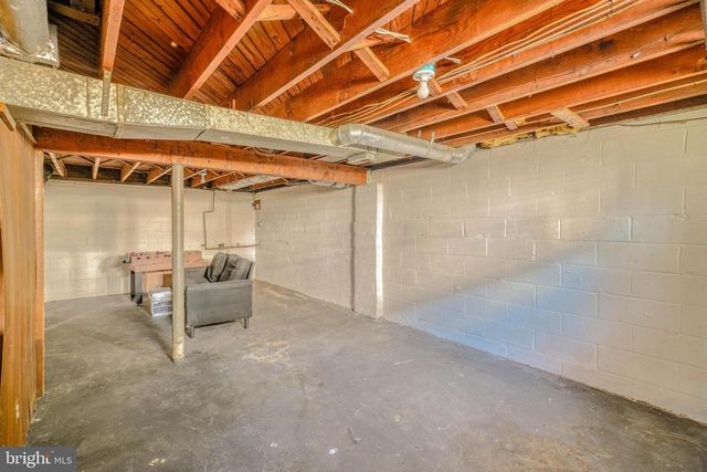 619 HOLLY LN, Mount Holly, NJ 08060