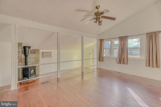 619 HOLLY LN, Mount Holly, NJ 08060