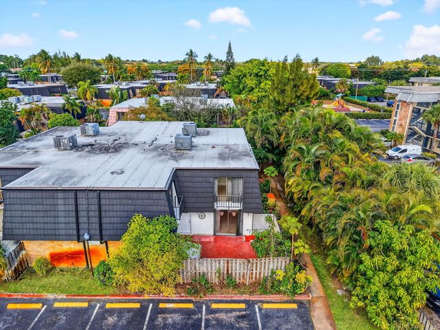 136 Woodland Road, Palm Springs, FL 33461