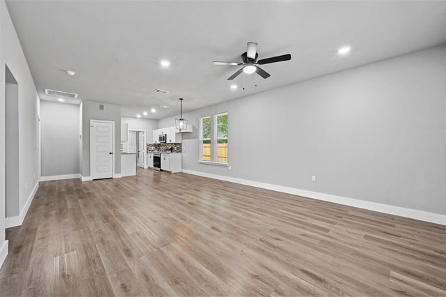 6147 Shawnee Drive, Mabank, TX 75156